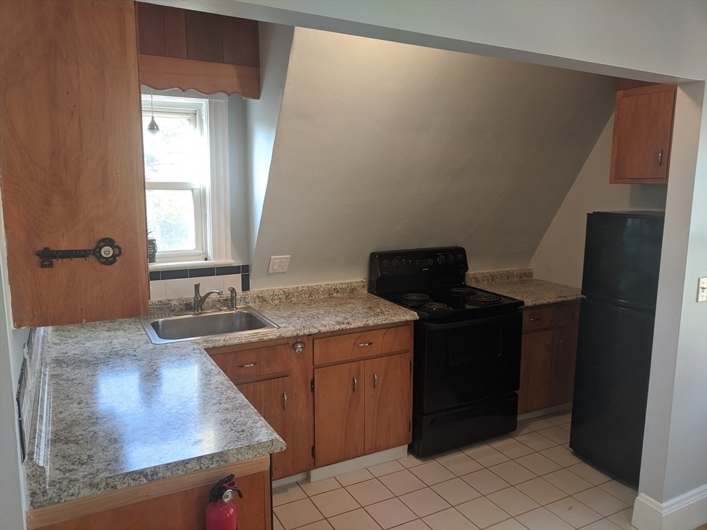 160 Washington St, Brighton