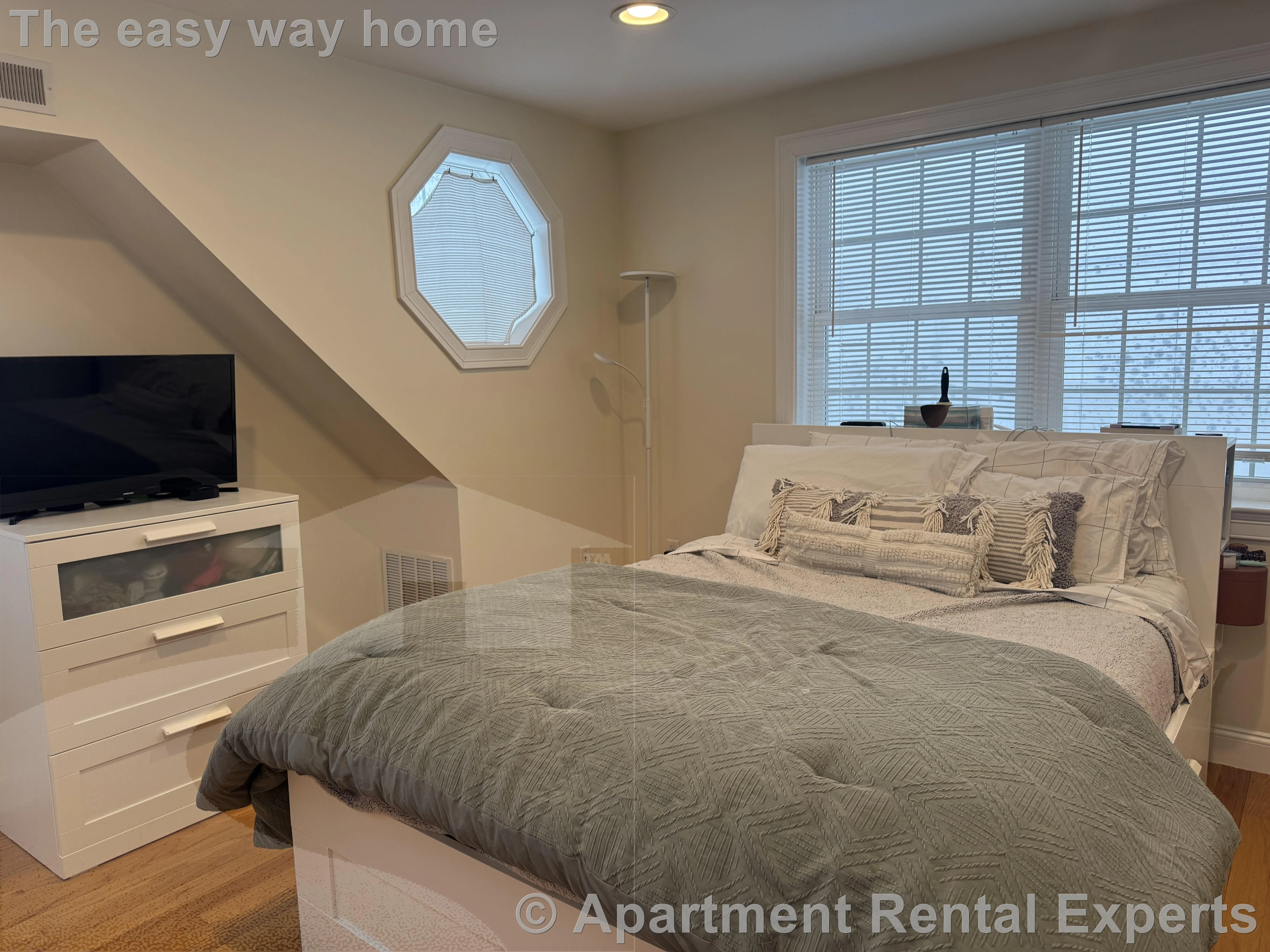 11 Winthrop Ct, Tufts