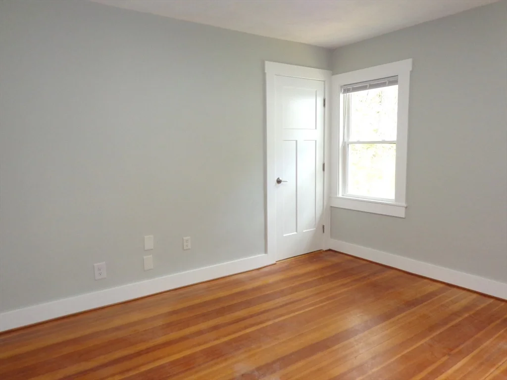 12 Park Pl, Arlington