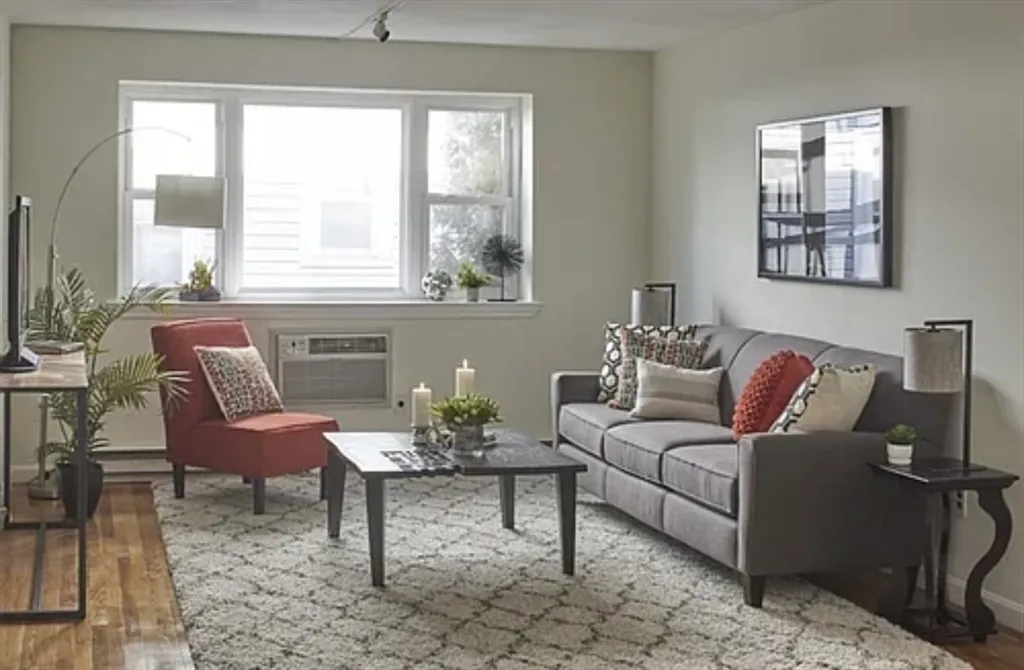 104 Trowbridge St, Mid-Cambridge