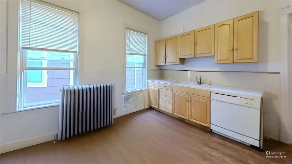 34 Cherokee St, Mission Hill