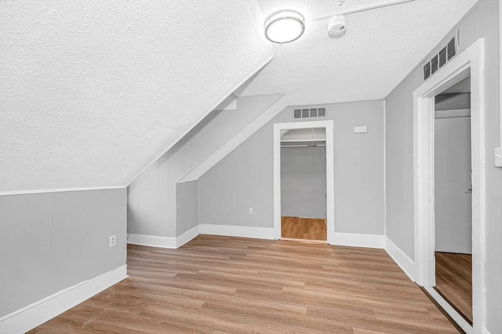 110 Appleton St, Lowell