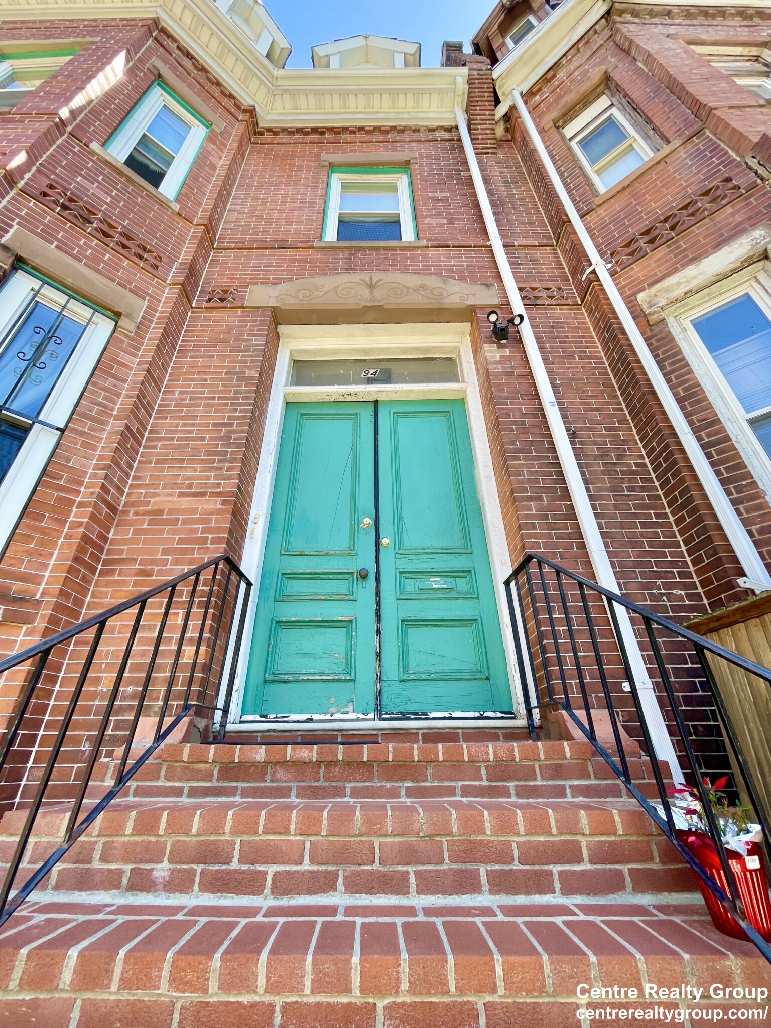 94 Mount Pleasant Ave, Roxbury