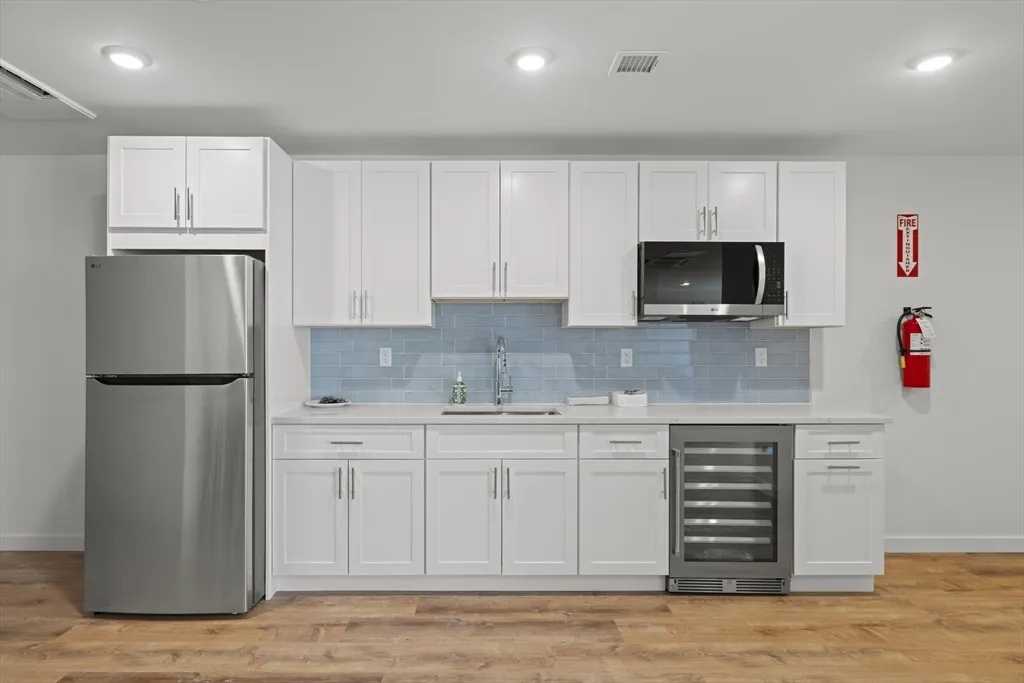 267 Old Colony Ave, South Boston