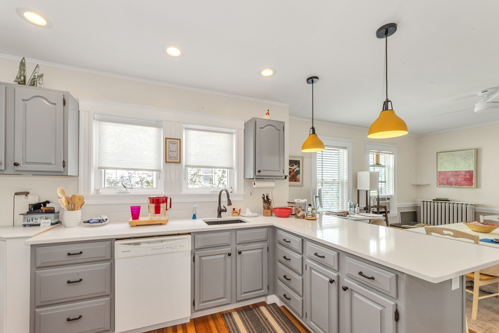 79 Hewlett, Roslindale