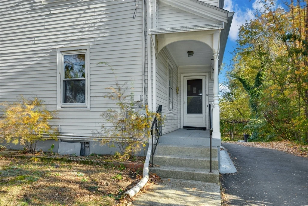 10 Middle, Newton