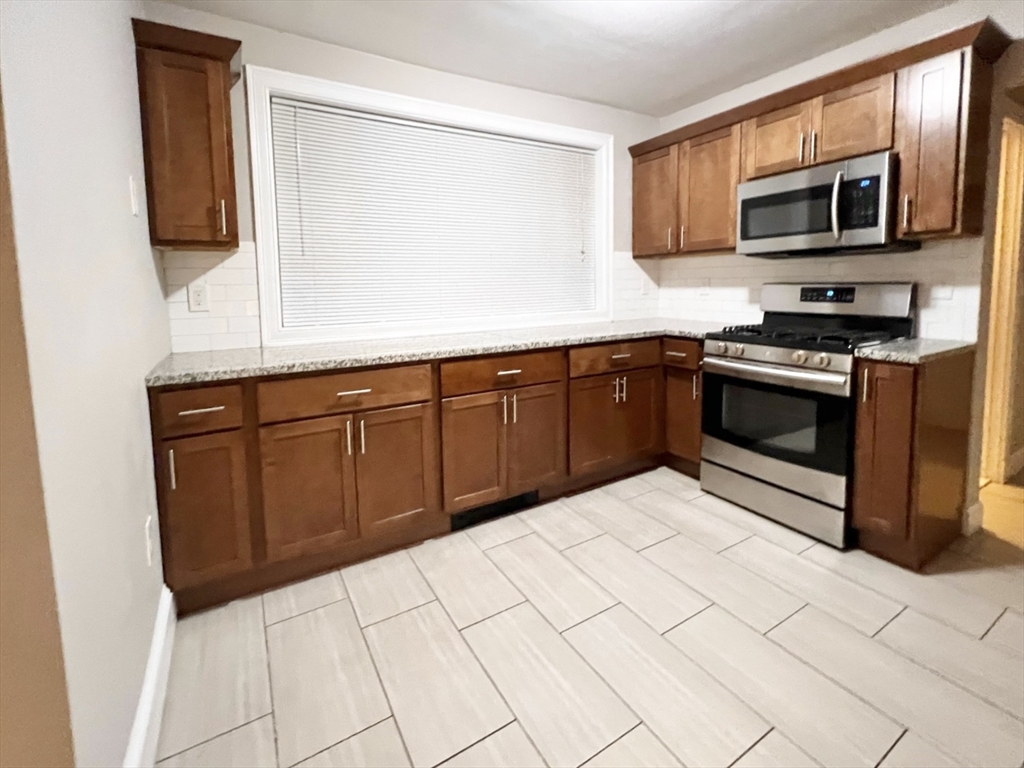 128 Lawrence St, Medford