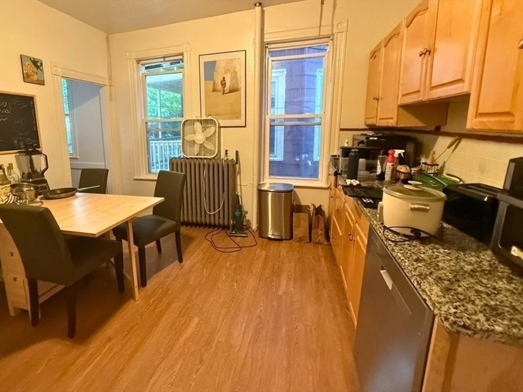 34 Cherokee, Mission Hill