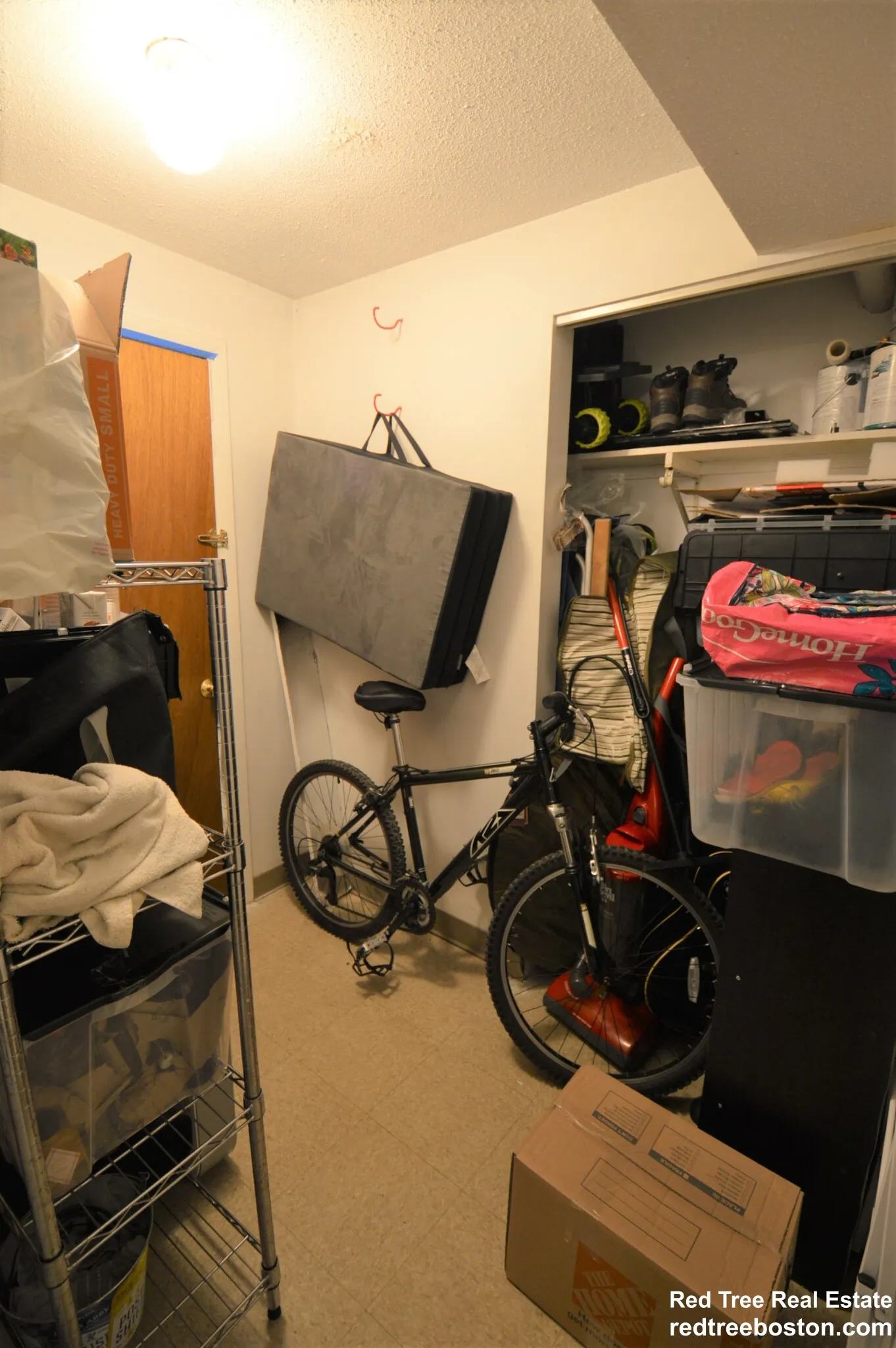 21 Kinross Rd, Brighton