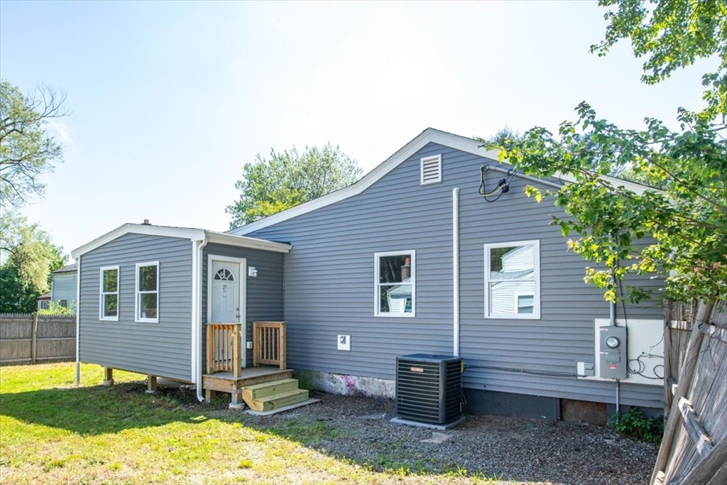 3 Cummings Cir, Randolph