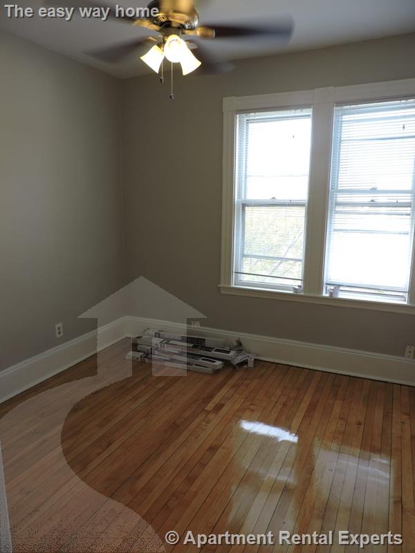 12 Pleasant St, Central Square