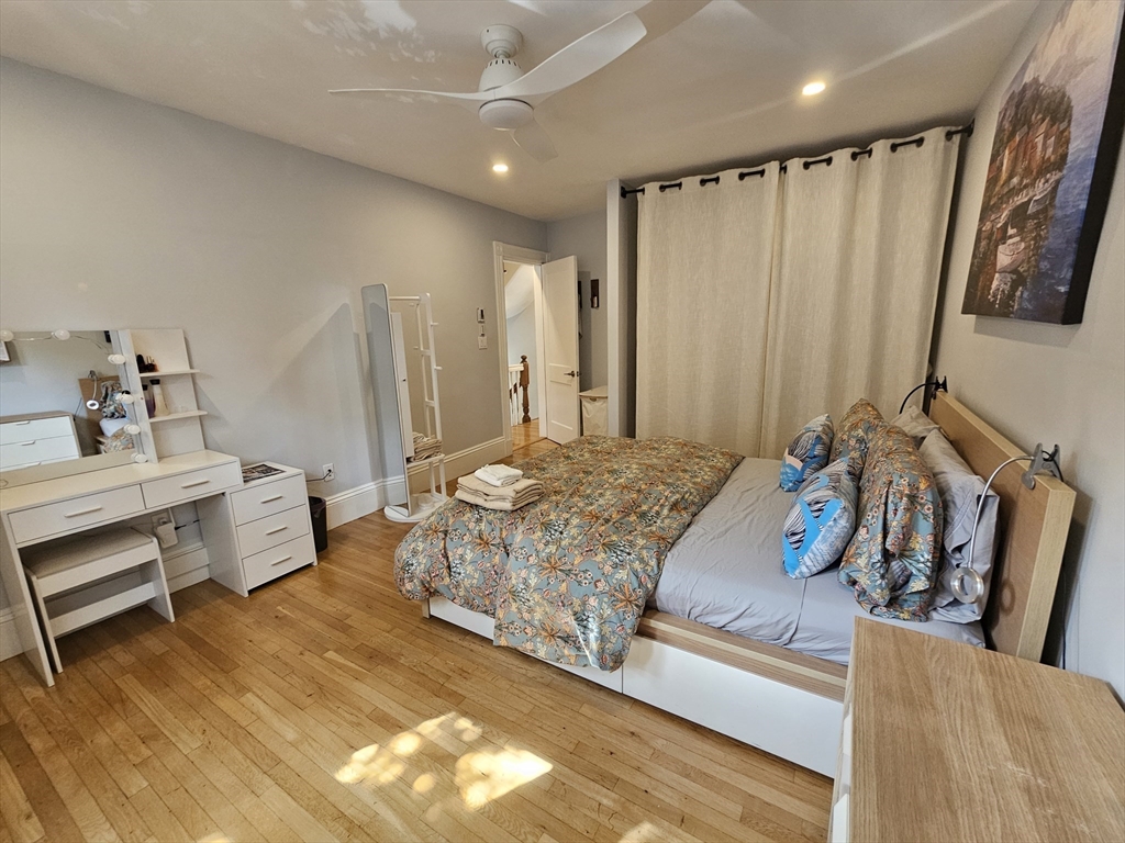 21 Edge Hill St, Jamaica Plain