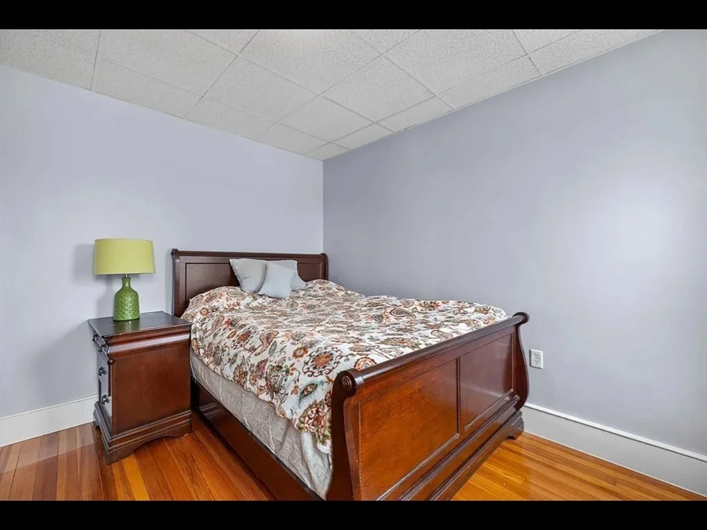 26 Lincoln St, North Andover