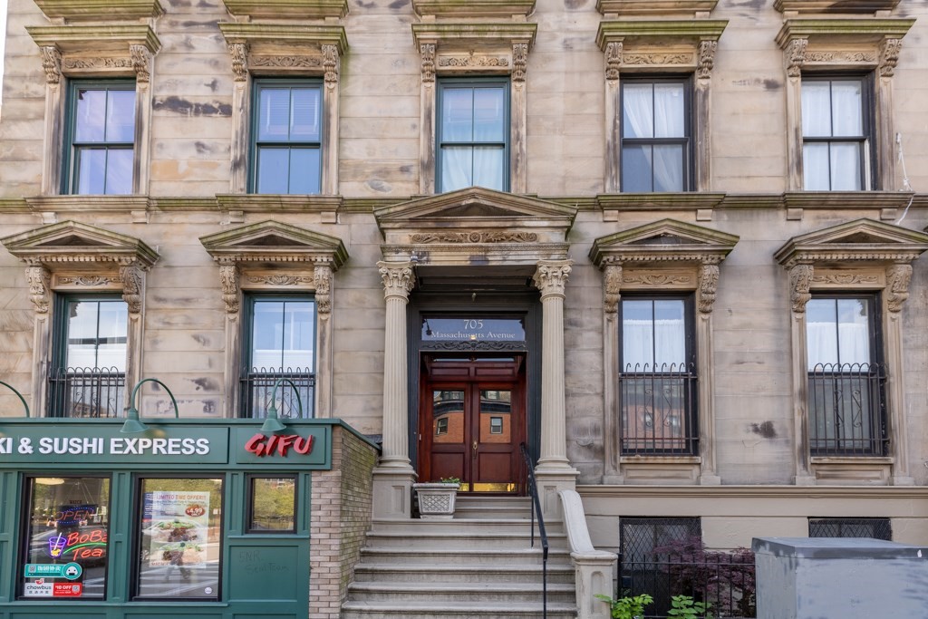 705 Massachusetts Ave, South End
