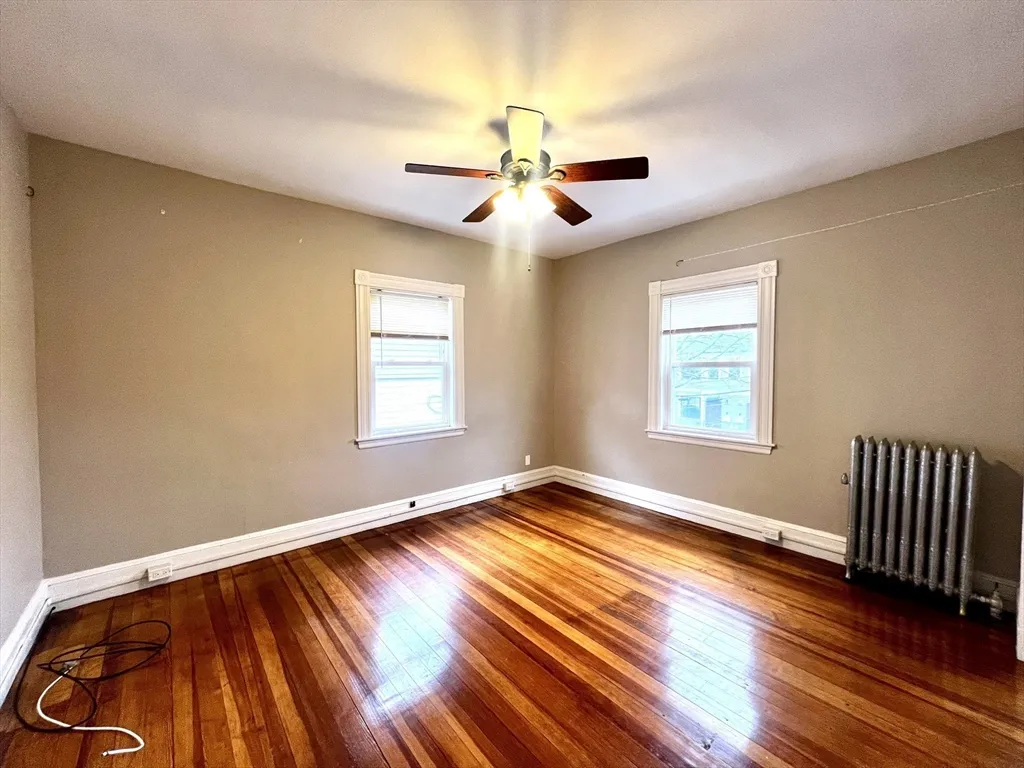 20 Winslow Rd, North Brookline