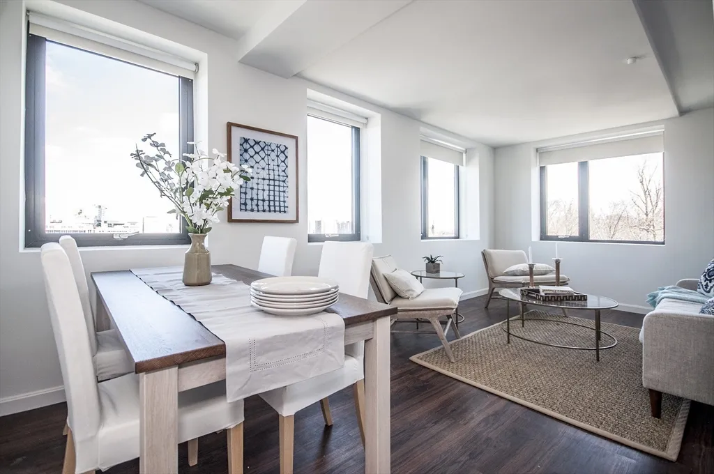 70 Parker Hill Ave, Mission Hill