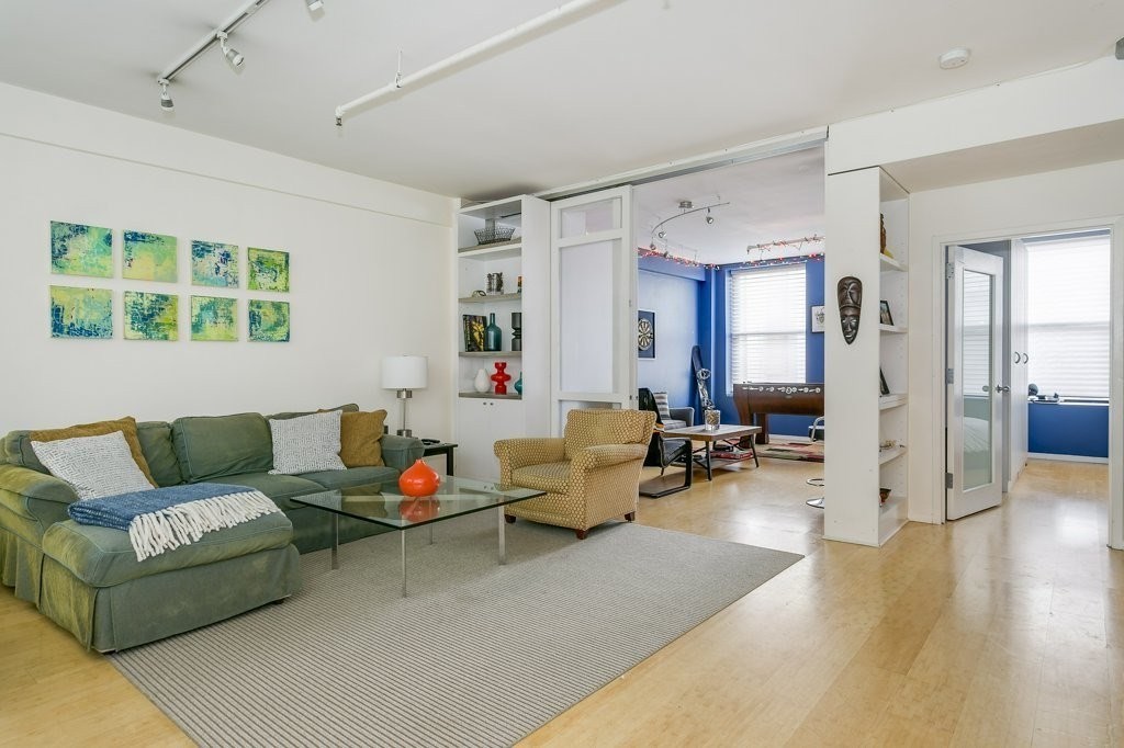 453 Washington St, Downtown