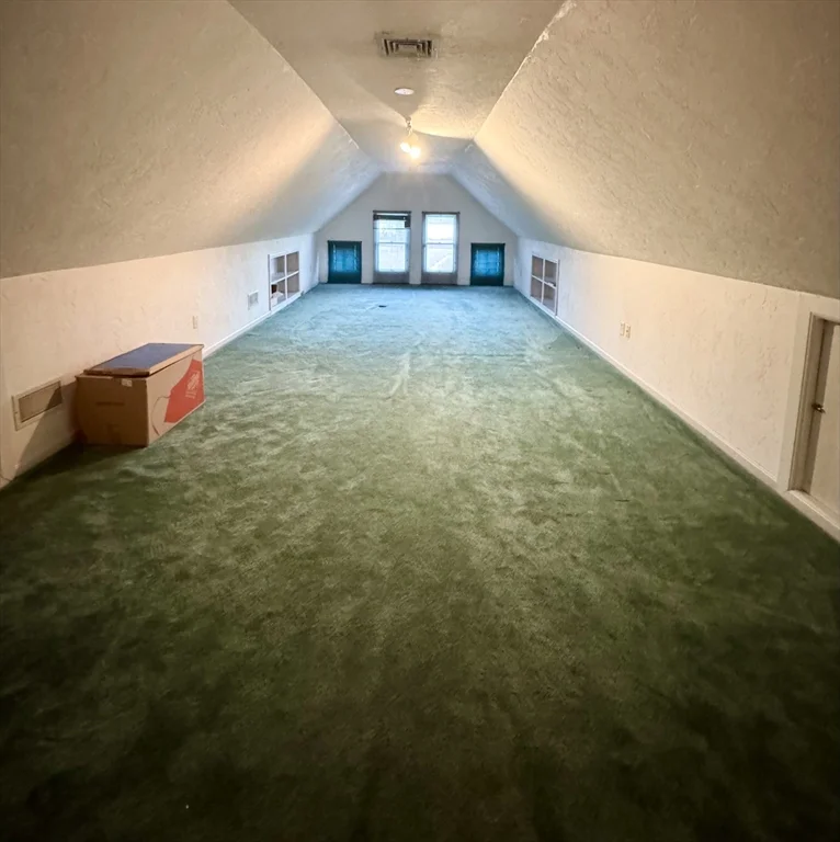 38 North Main St, Carver