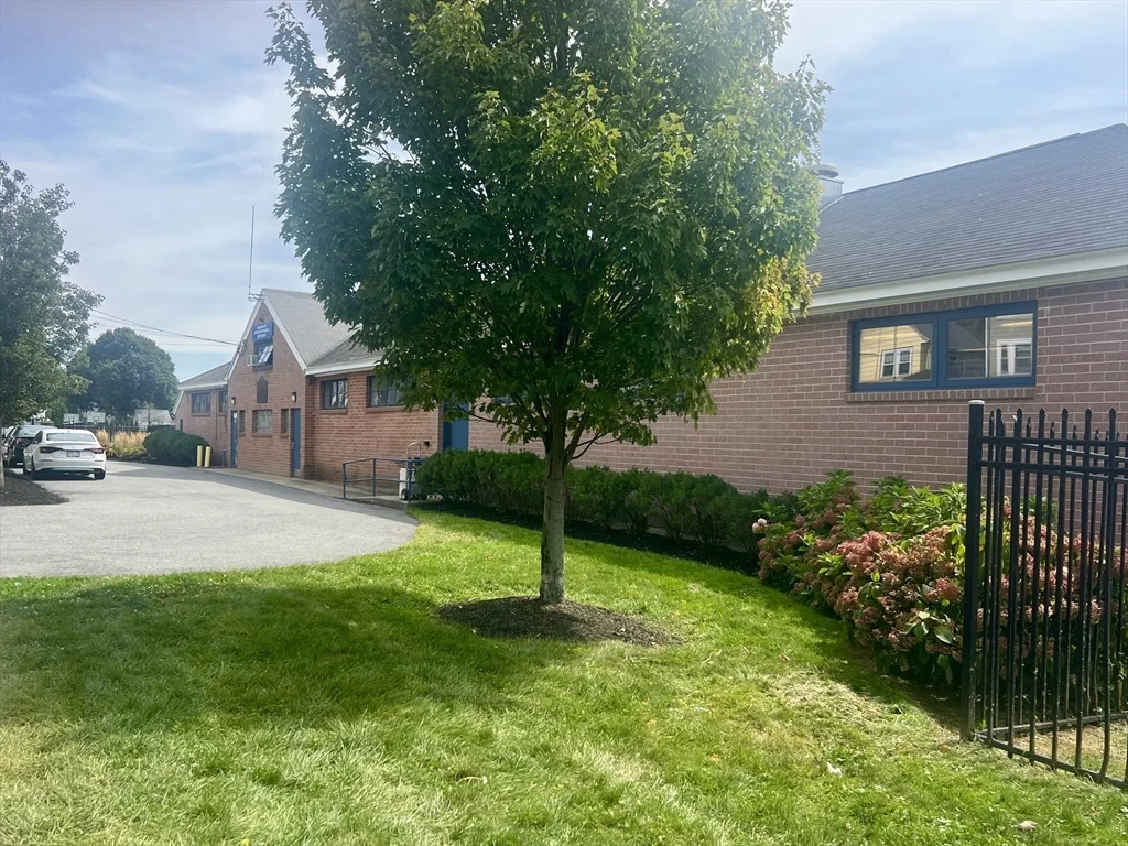 584 Humphrey St, Swampscott