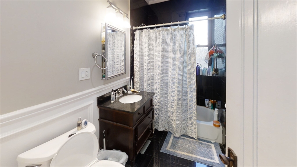 9 Greenway Ct, Coolidge Corner