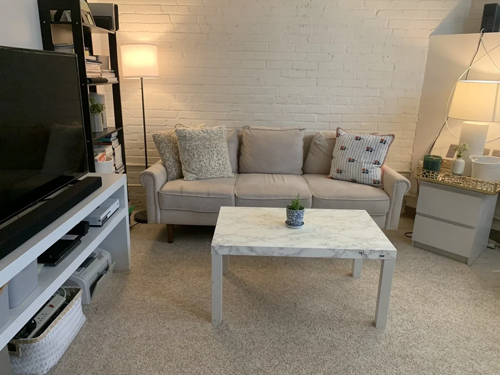 1641 Commonwealth Ave, Brighton