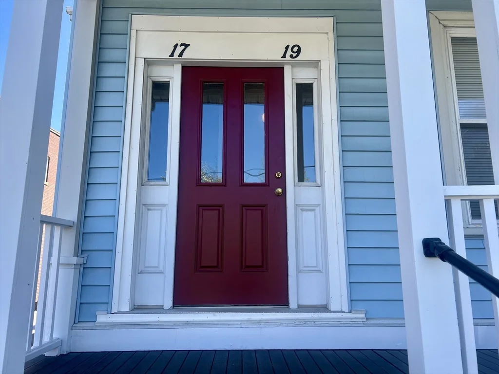 17 Sanborn, Reading