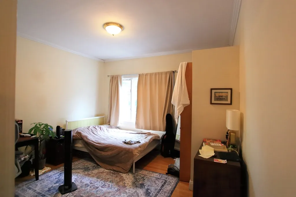 329 Broadway, Mid-Cambridge