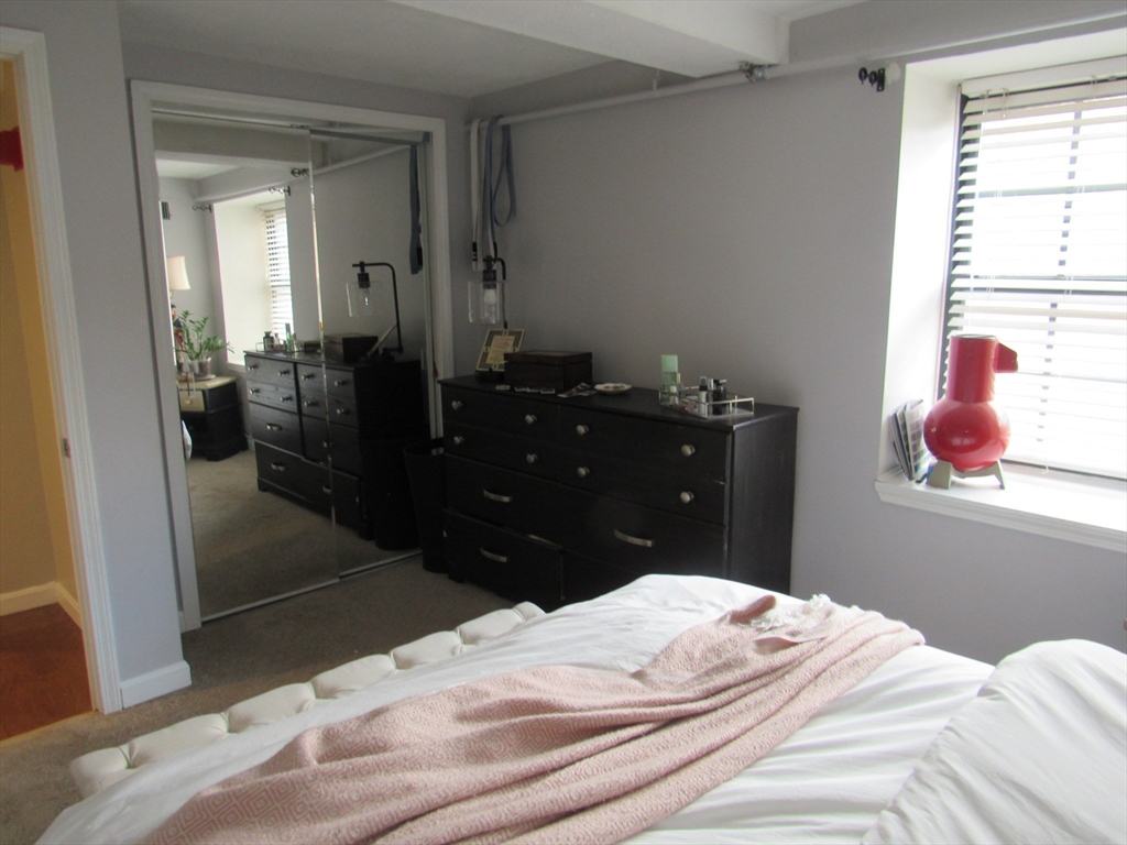 200 Market St, Downtown