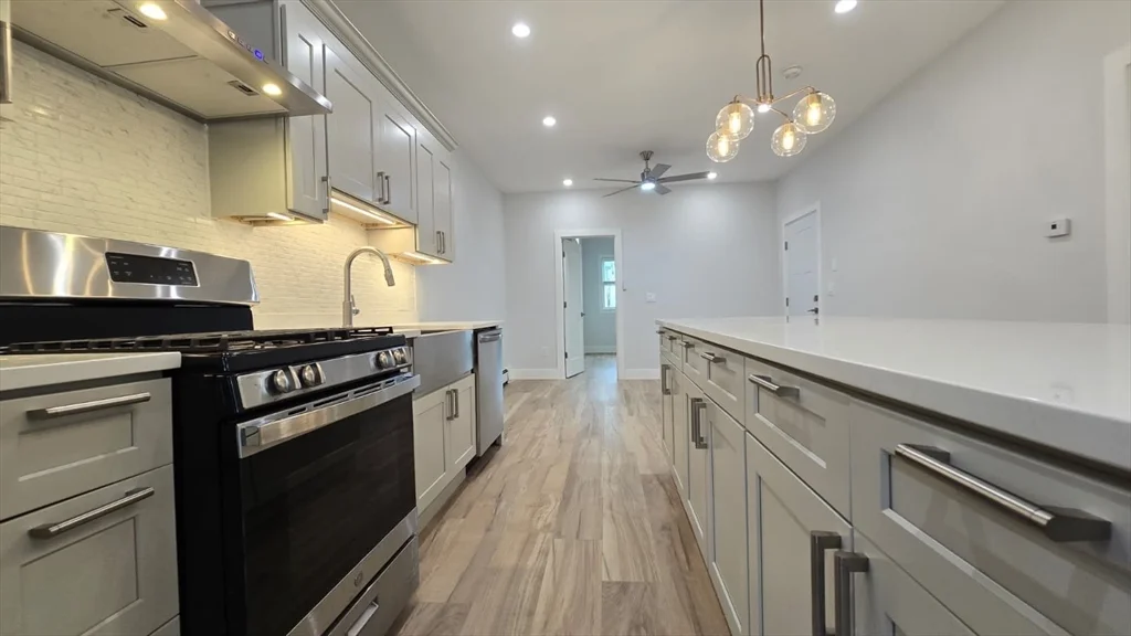 53 West Eagle St, Eagle Hill