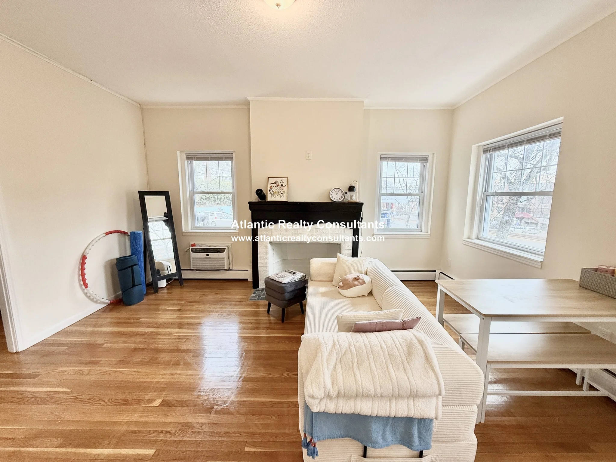 2018 Commonwealth Ave, Brighton