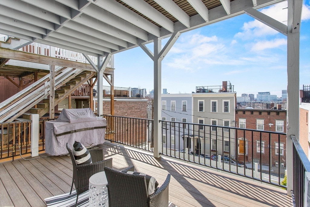 274 Bunker Hill St, Charlestown