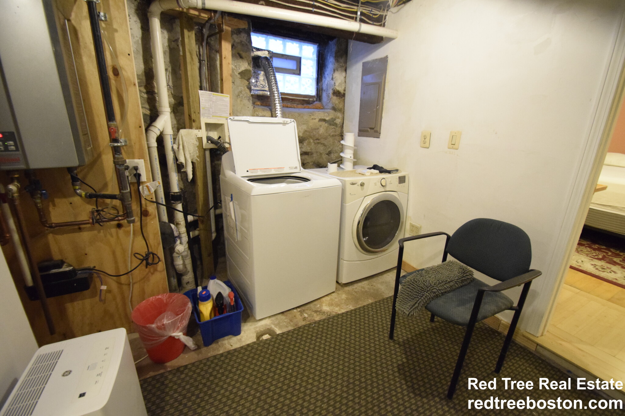 17 Holman St, Allston