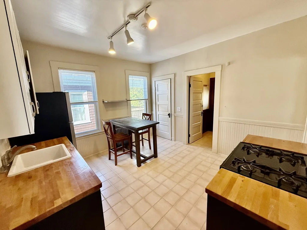 7 Chase, Dorchester
