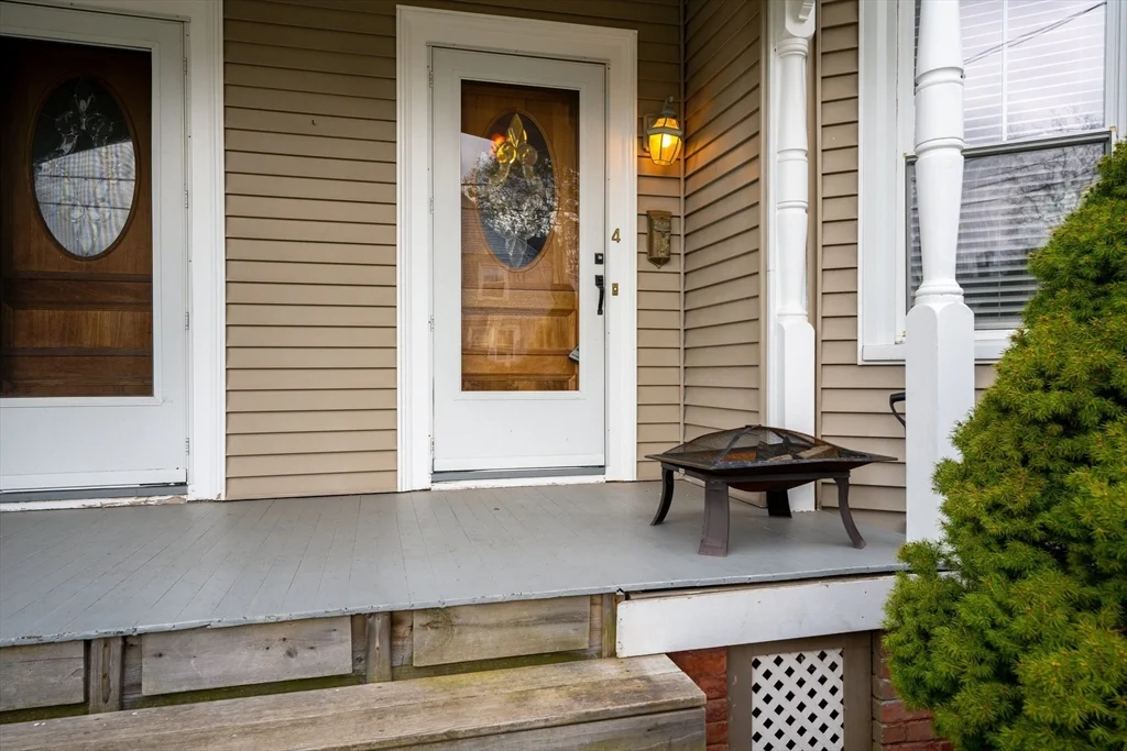 4 Prospect St, Attleboro