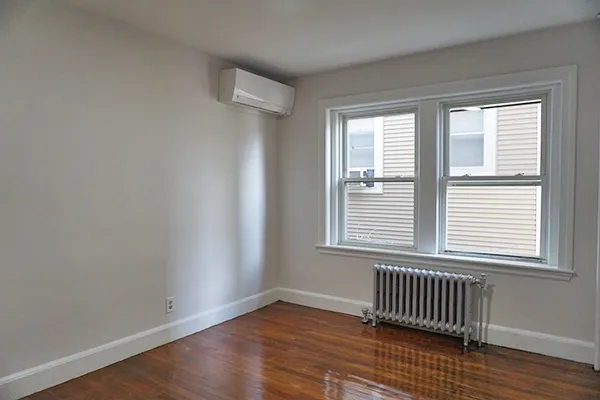 95 Adams St, South Side