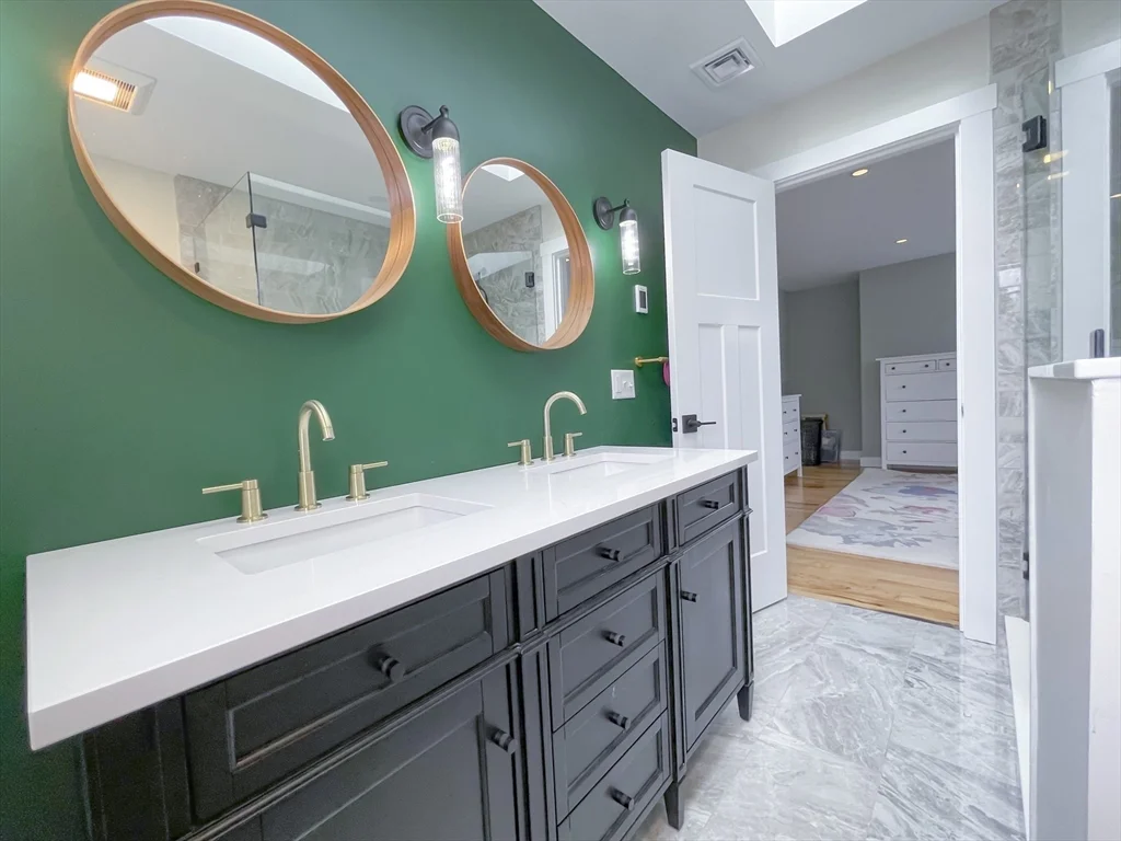 4 Pine Crest Rd, Braintree