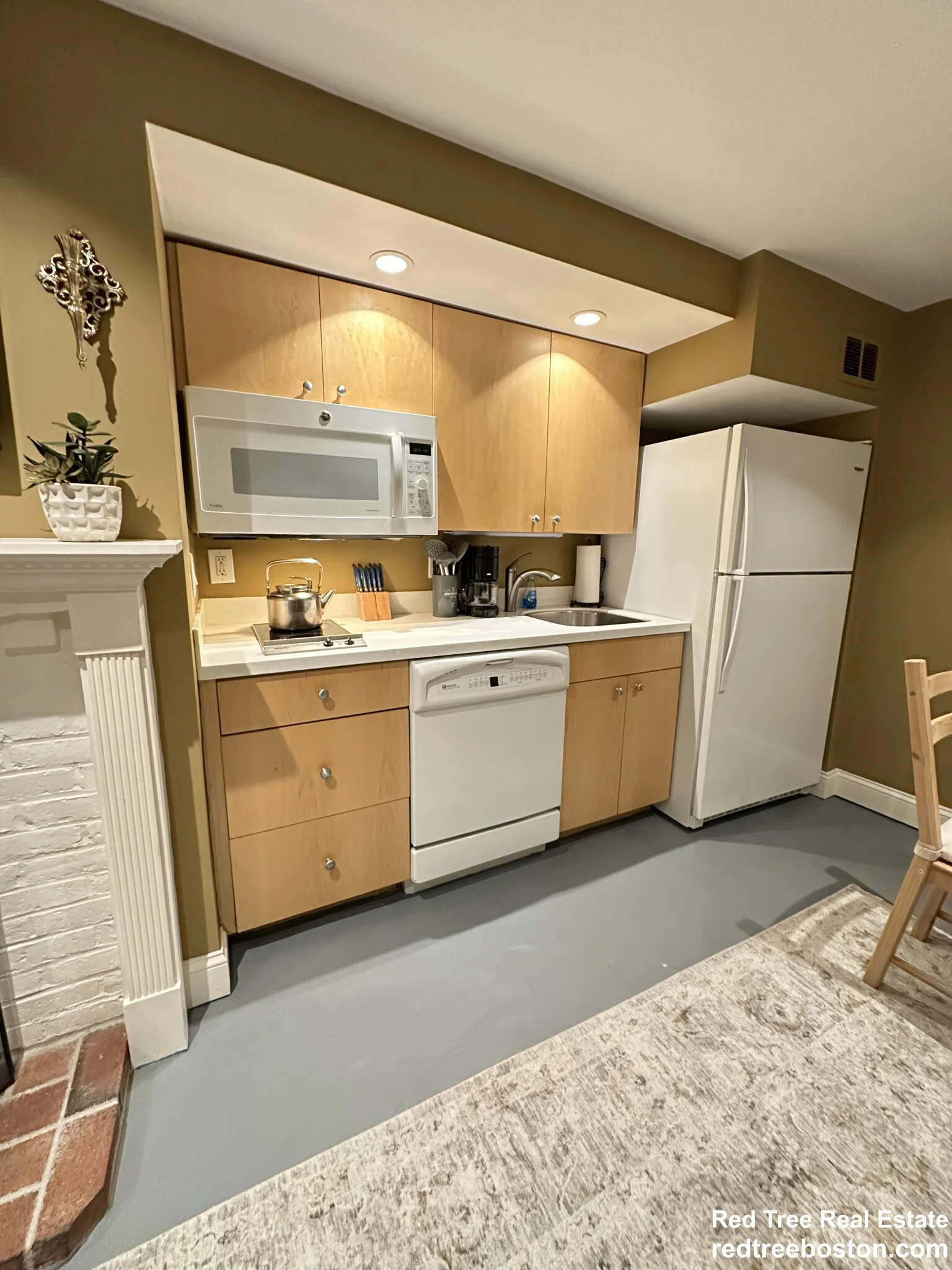 25 Westfield Rd, West Newton