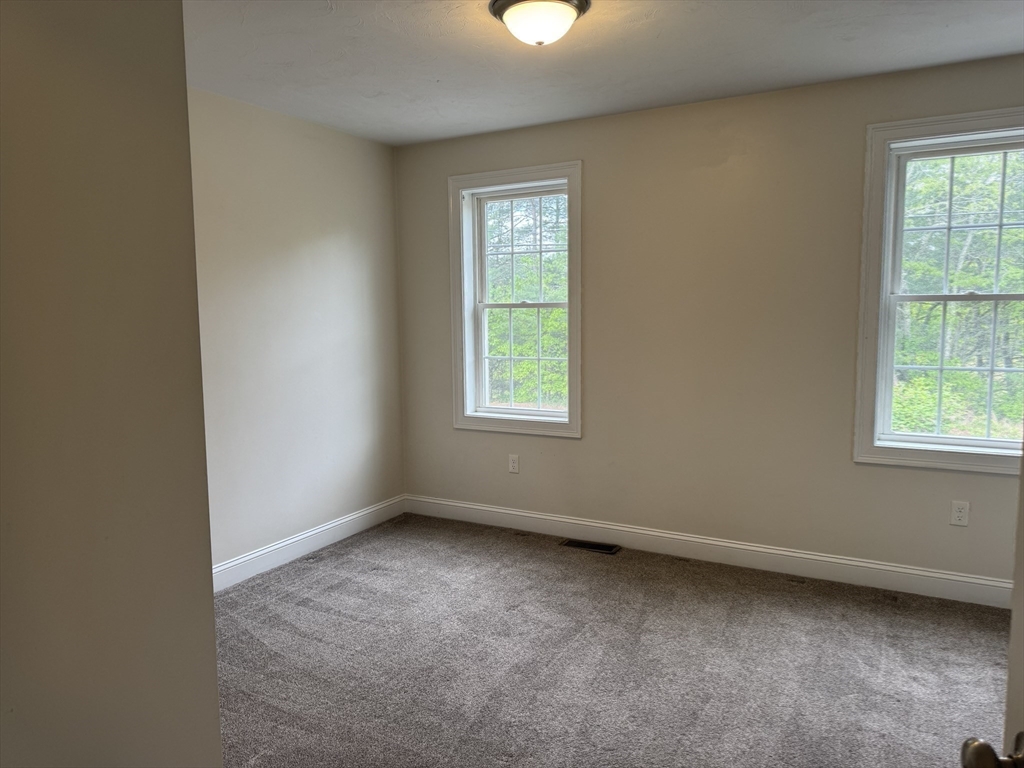 59 Wenham Rd, Carver