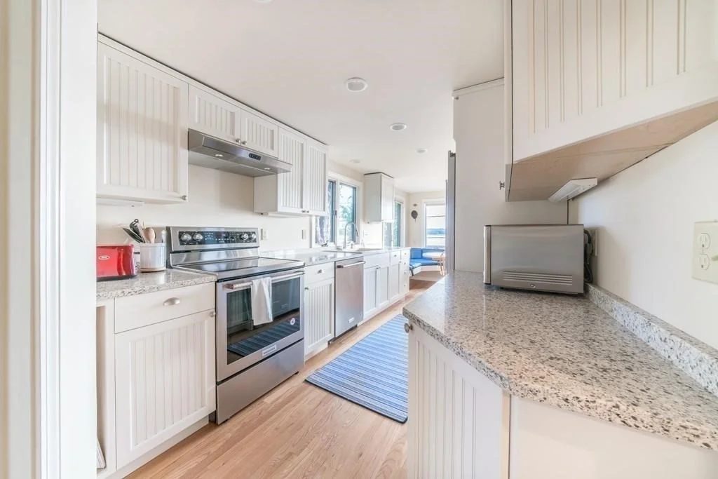 78 Little Neck Rd, Great Neck