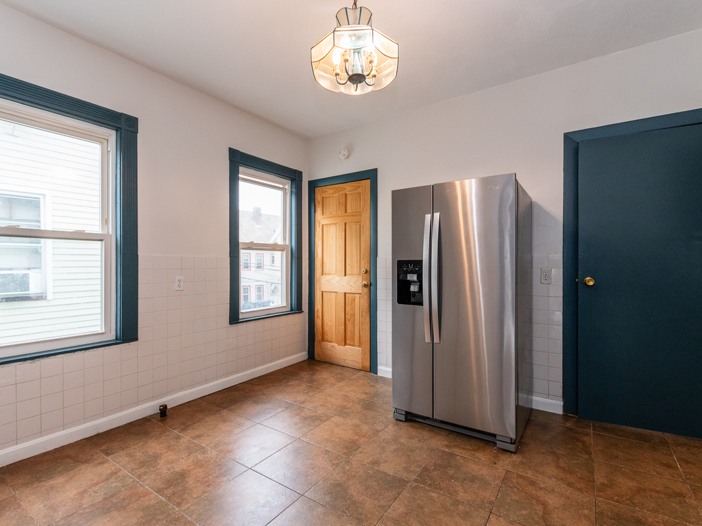 5 bed, 2 bath apartment for rent at 46 Shepton St Unit 2, Dorchester — photo 19 of 64