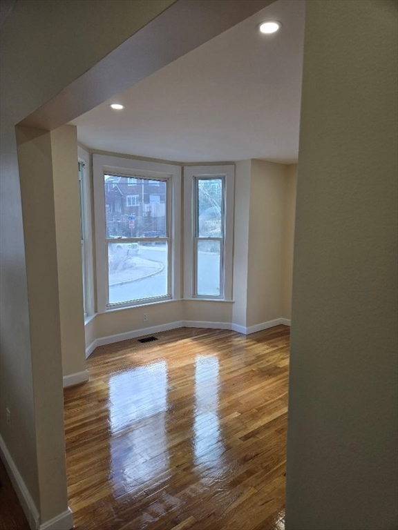 55 Rockland Av, Malden