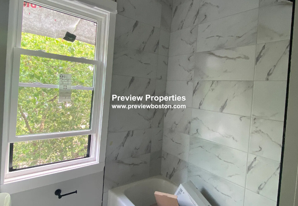 118 Marginal St, East Boston