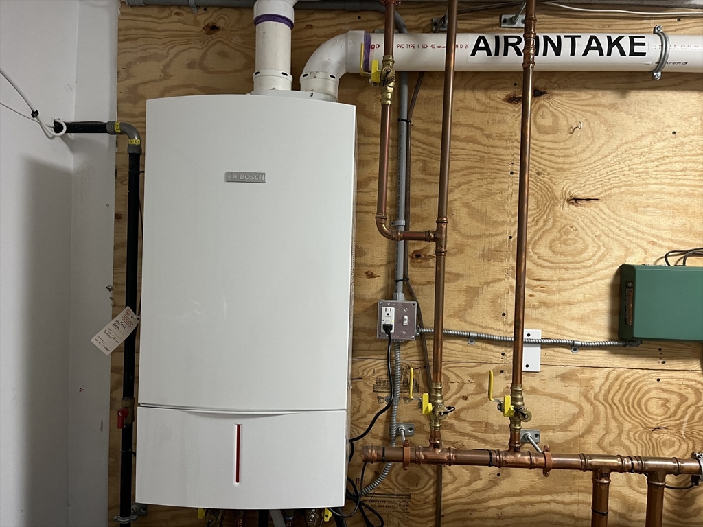 16 Foster Rd, Lexington