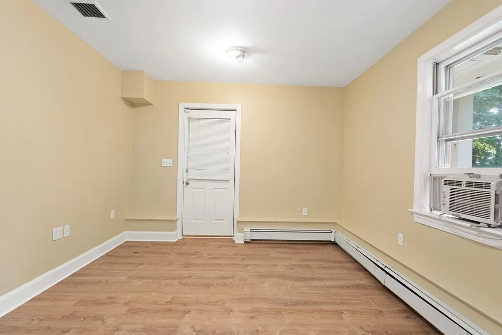 303 Upland Ave, Newton Highlands