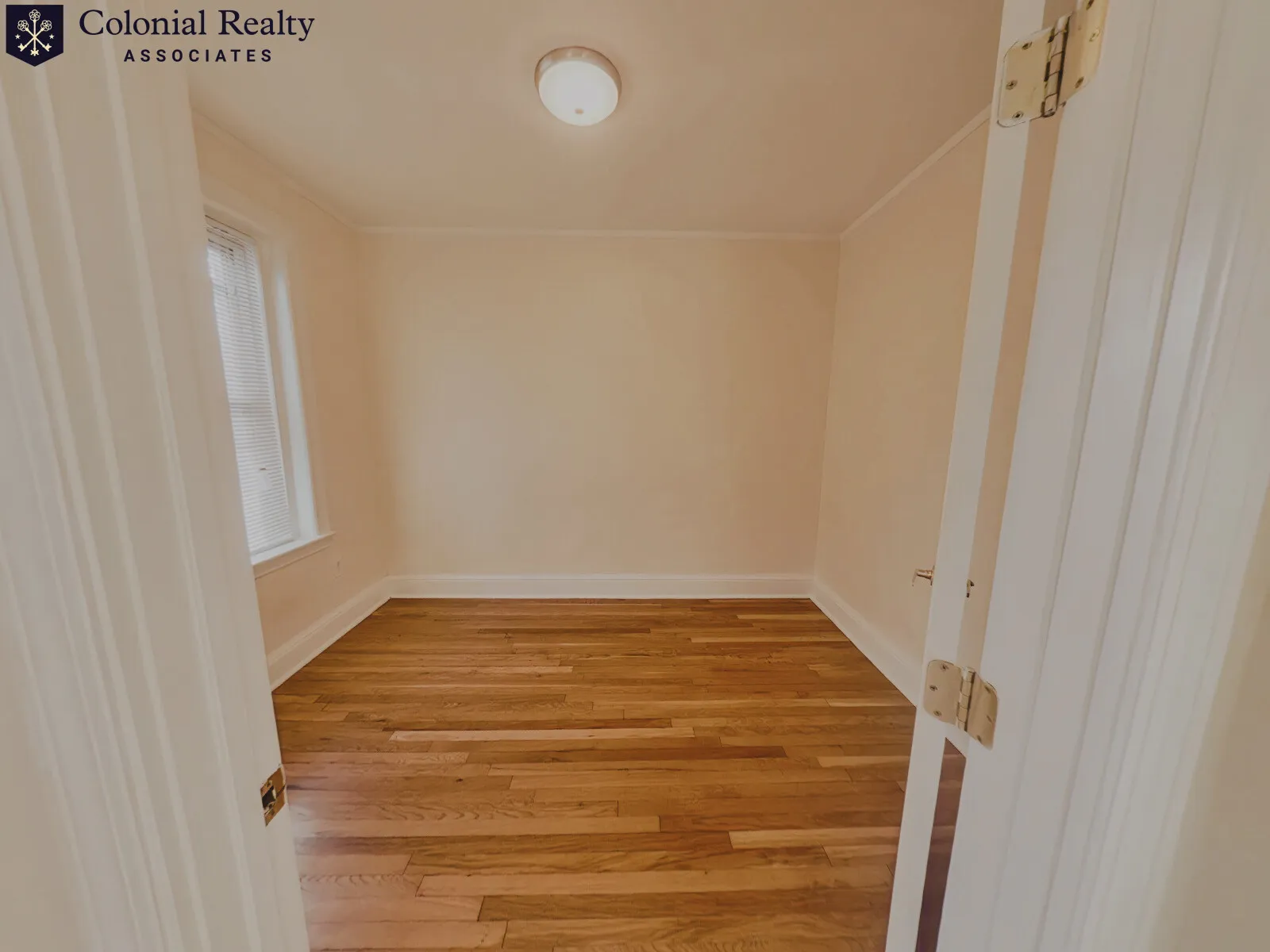 77 Thatcher St, North Brookline