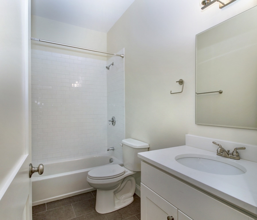 4 Kemp St, South Boston