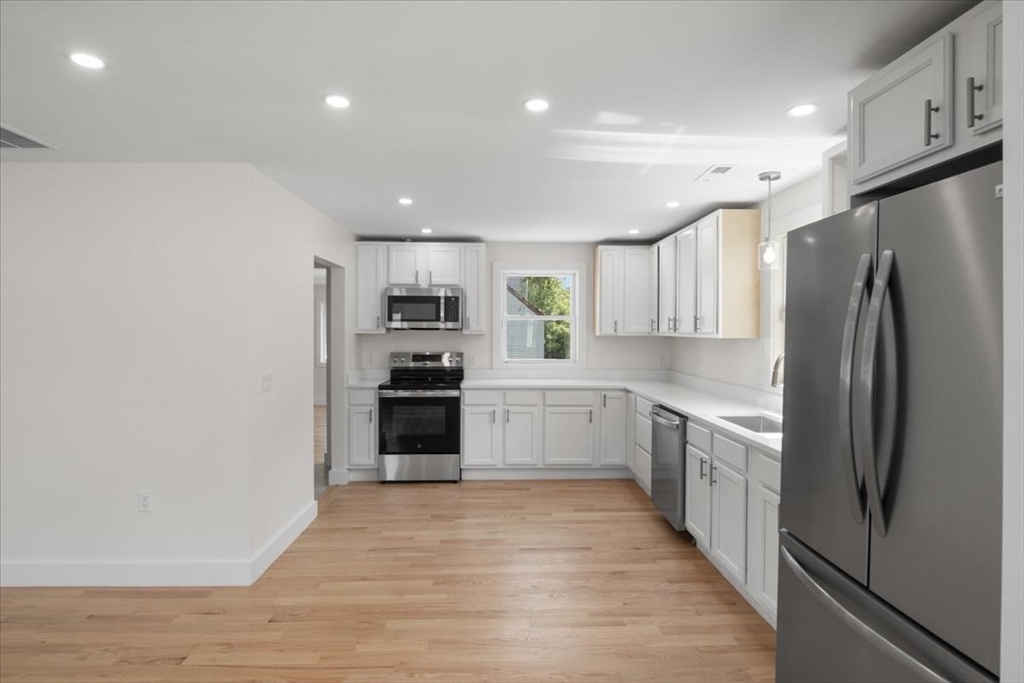 3 Cummings Cir, Randolph