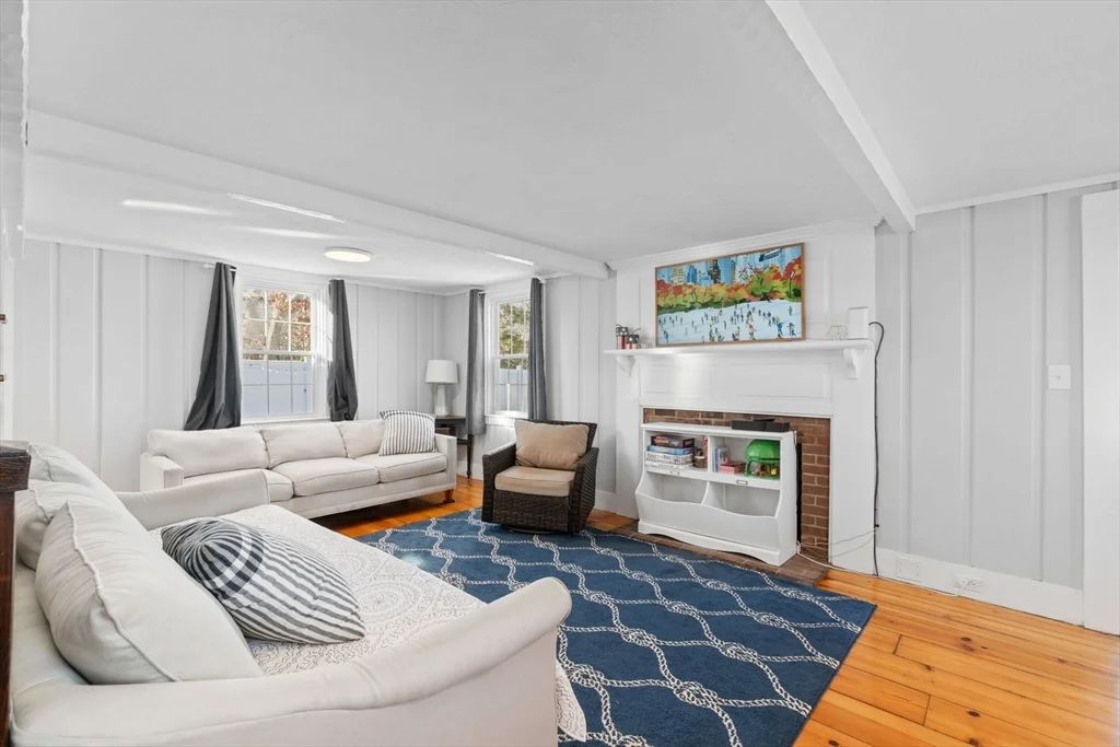 32 Woodside Ave, Wareham