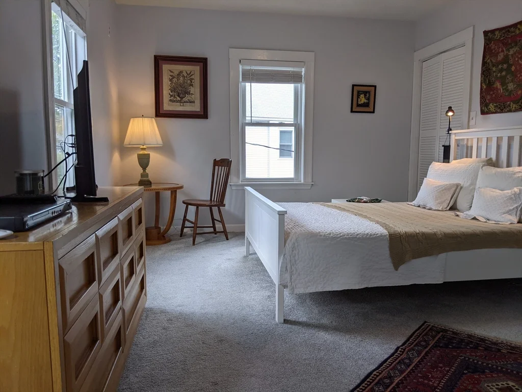 184 White St, Belmont