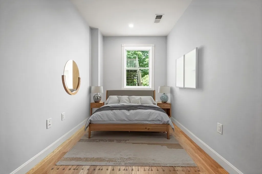 71 Old Harbor St, South Boston